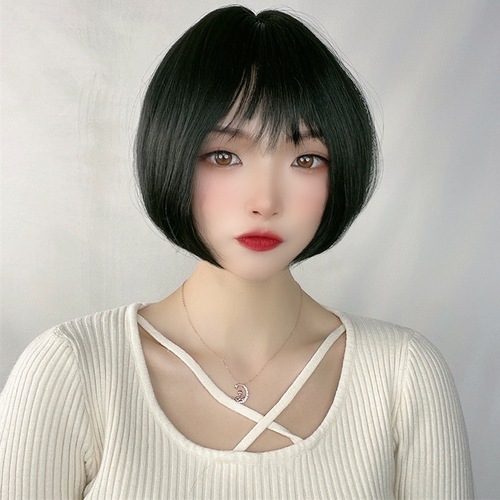 Factory source short hair one blade straight black high temperature silk internet celebrity same style short straight hair bobo head synthetic whole top wig 