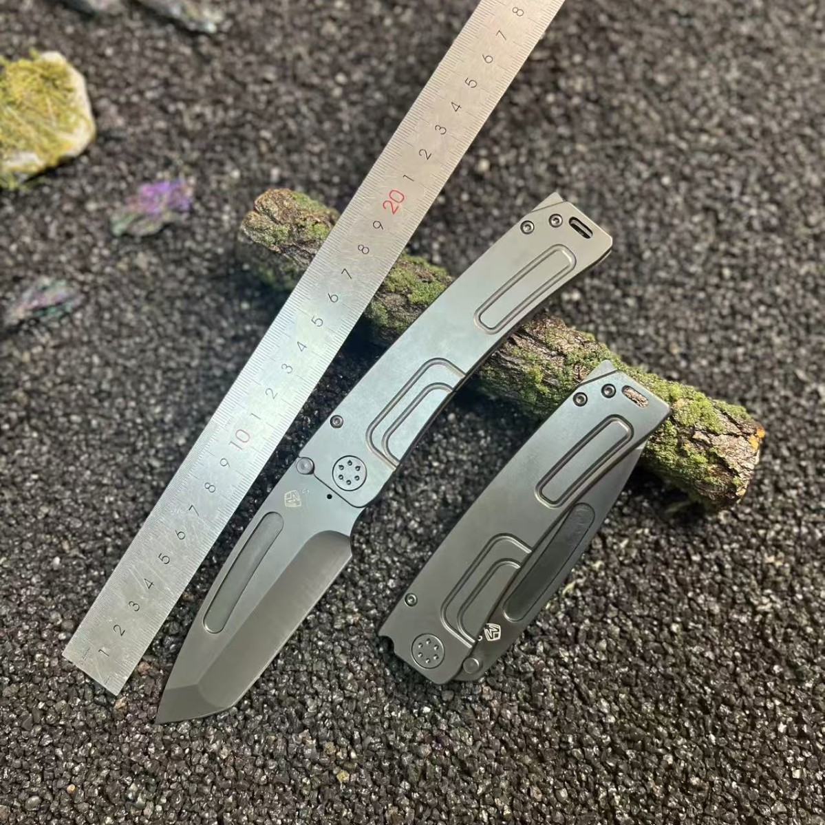 户外生存刀多功能小刀求生刀求生工具水果刀高硬度小刀野营刀防身