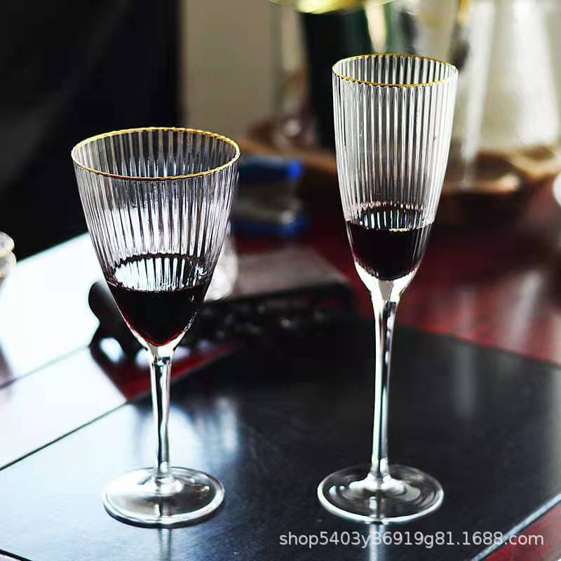 Luxurious wineglass for home use