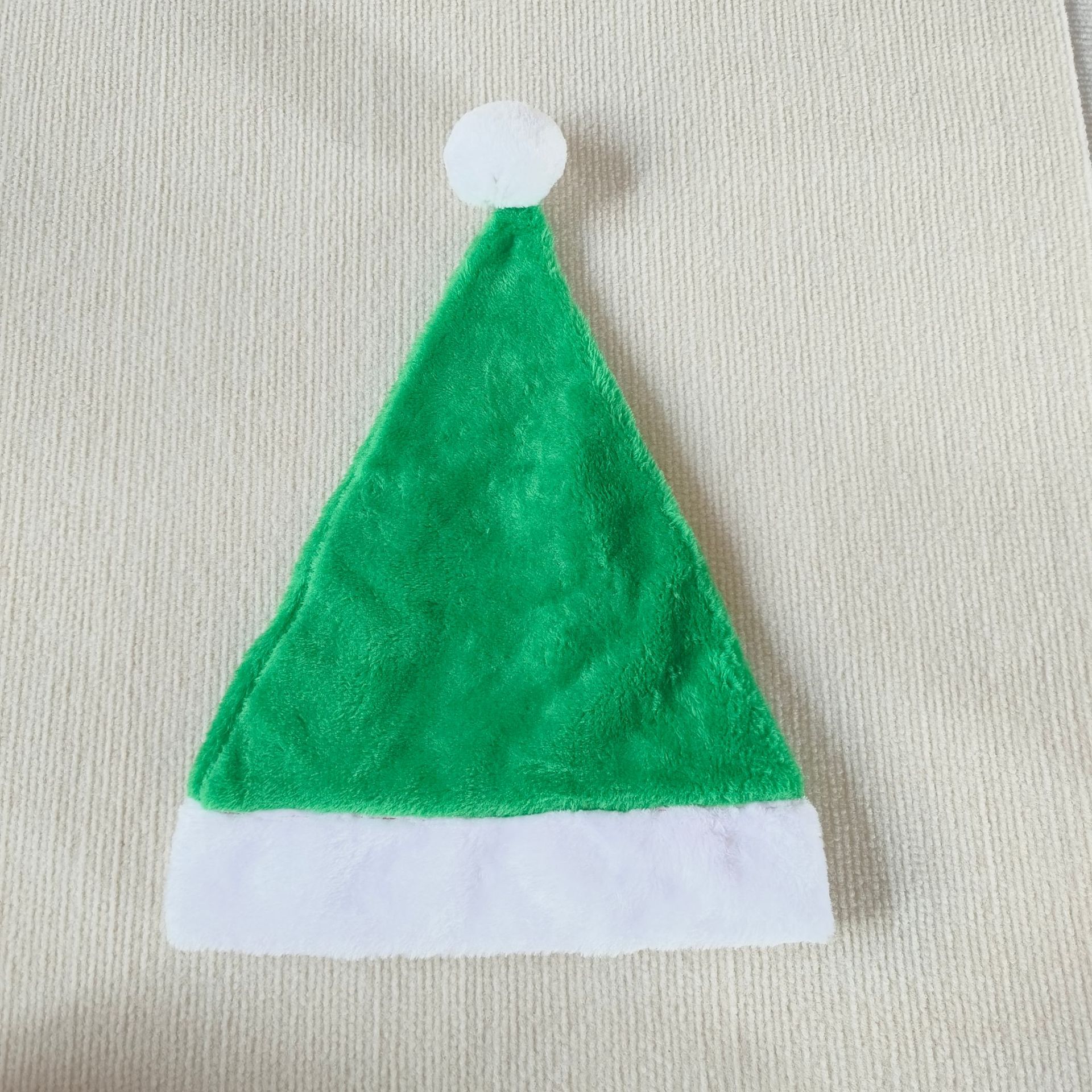 Nuevo sombrero de Navidad luminoso sombrero de regalo de Navidad decoración 5 caja de baterías sombrero de Navidad bola de pelo no brillante