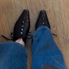 羊皮版 ~ レトロな気質のひもの靴の女性の魚の骨の靴の小さい方の頭の黒色の平底の靴の英倫風の小さい革靴