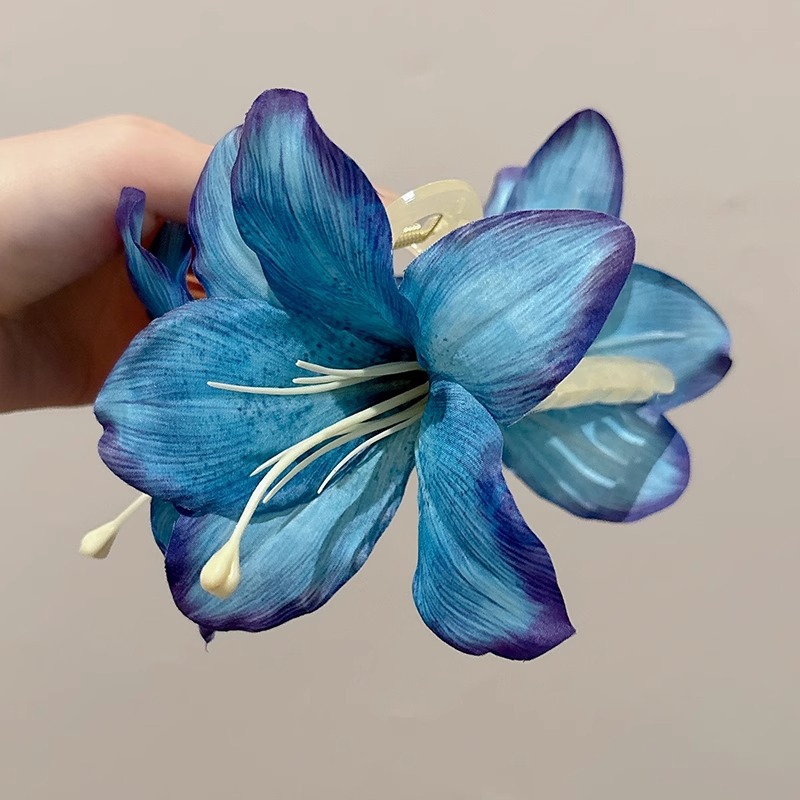 Fresco nicho clip para el cabello femenino super hermoso estereoscópico lirio clip de agarre de flores son un lado suave y dulce clip de pescado