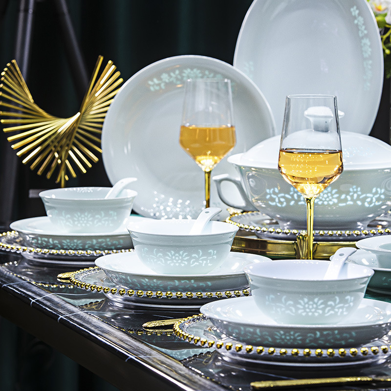 Jingdezhen Celadon Underglaze Color Ceramic Tableware Set for Home Use, Including Rice Bowls, Plates, Soup Bowls, and Chopsticks Set Jingdezhen Celadon Underglaze Color Ceramic Tableware Set for Home Use, Including Rice Bowls, Plates, Soup Bowls, and Chopsticks Set
