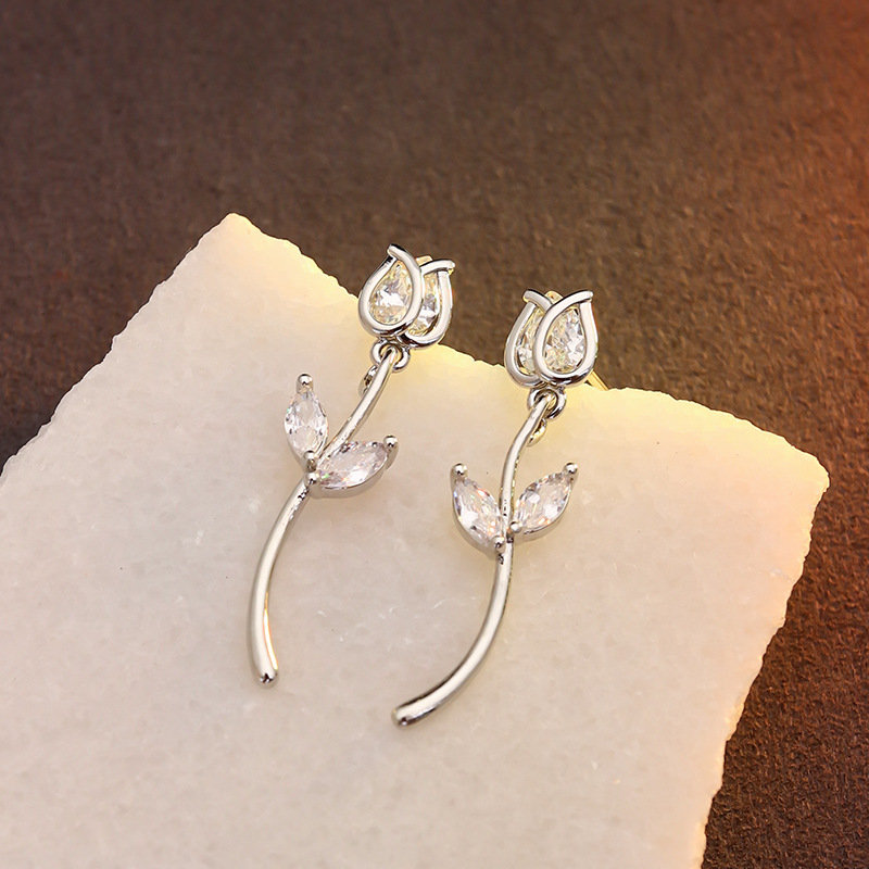 1 Pair Simple Style Leaf Flower Inlay Copper Zircon Ear Studs display picture 7