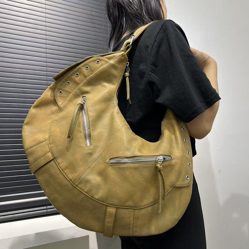 国境を越えて女性のファッションY2Kギャルが古い機関車のバッグを作っている大容量のレトロな多ポケットのバッグ|undefined