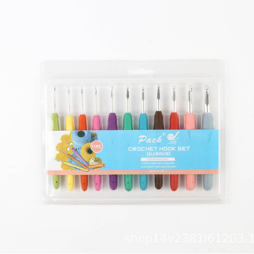 Tejido a mano de arco iris suave mango crochet TPR suave mango de ganchillo sólido suave mango de aluminio gancho de ganchillo traje de lana aguja