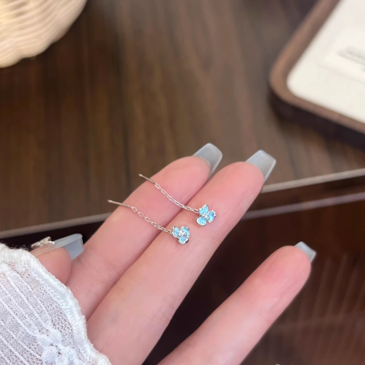 蓝色鸢尾花耳线