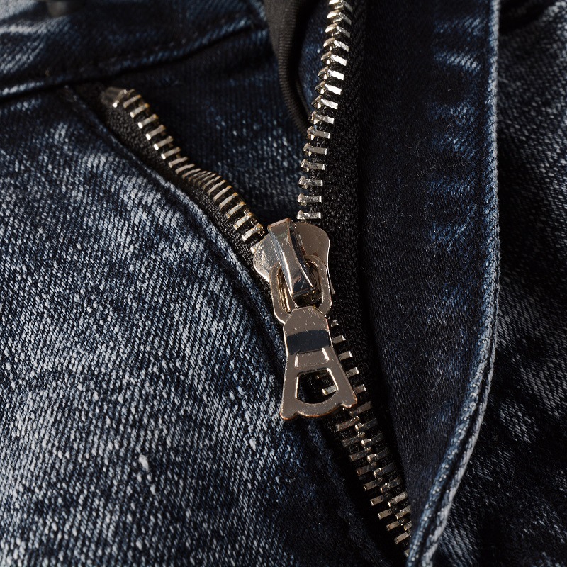 Vêtements pour hommes dans le même style moustaches de chat froissées patchwork noir trous en cuir élastique slim fit jeans skinny jeans_voghion.com
