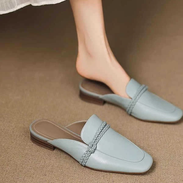 [Готовый запас] A2457 мягкие кожаные красивые тапочки для женщин летняя обувь 2025 французская плоская подошва