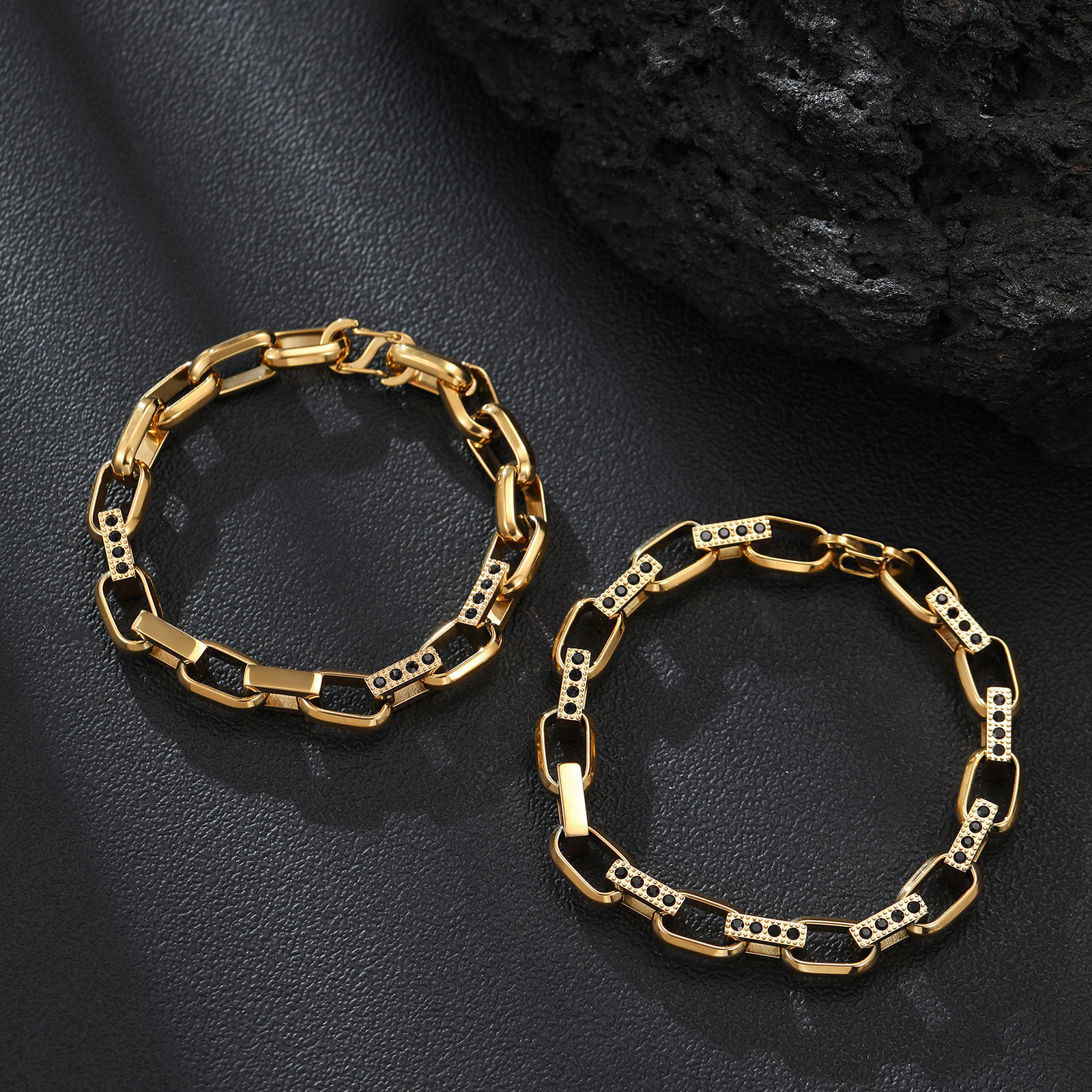 Geometric Classic Style 304 Stainless Steel Bracelets Wholesale display picture 5