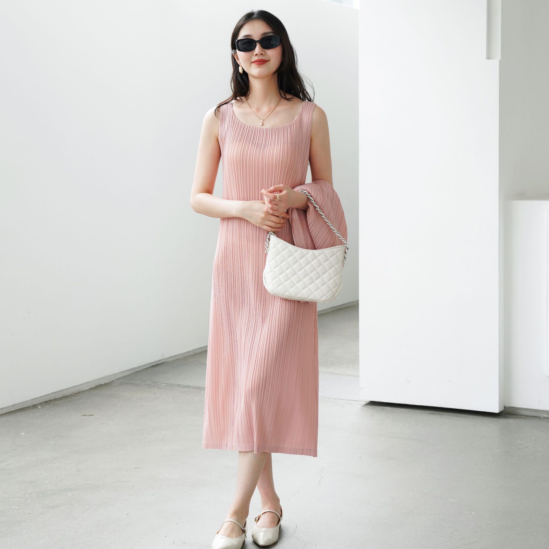 Quality 2025 Summer New Miyake High-end Pleated Commuter Sleeveless Dress