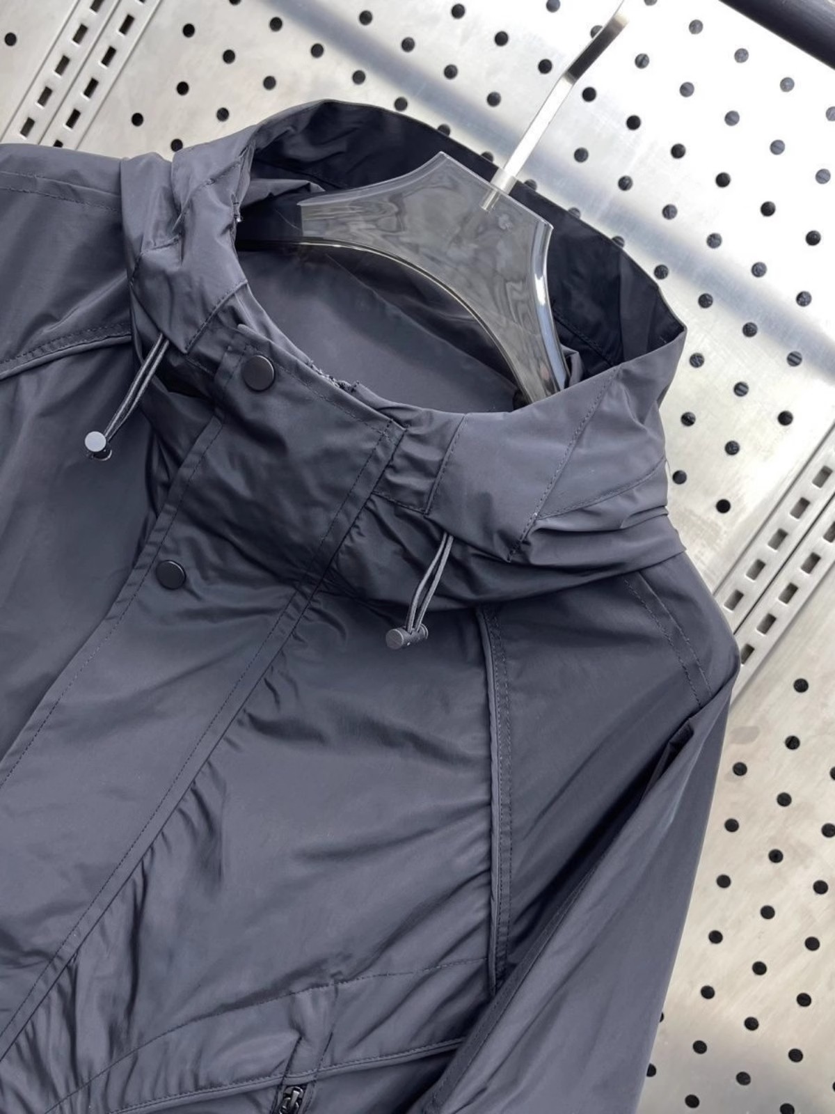 Estilo caliente otoño e invierno nuevo estilo herramientas chaqueta casual de moda con capucha para hombres chaqueta de todo fósforo de tendencia chaqueta superior