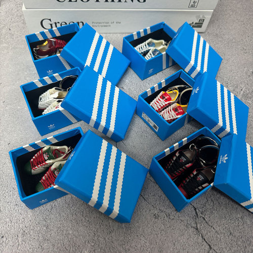 NBA Team Shoe Mold Keychain: James, Curry, Irving Boots Key Pendant Accessories—Adidas Shoe Model