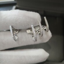 ���u÷�Ҳ����Q�M荎׺ζ�ᔚW��AB��Ը߼����w����ñ���Ů