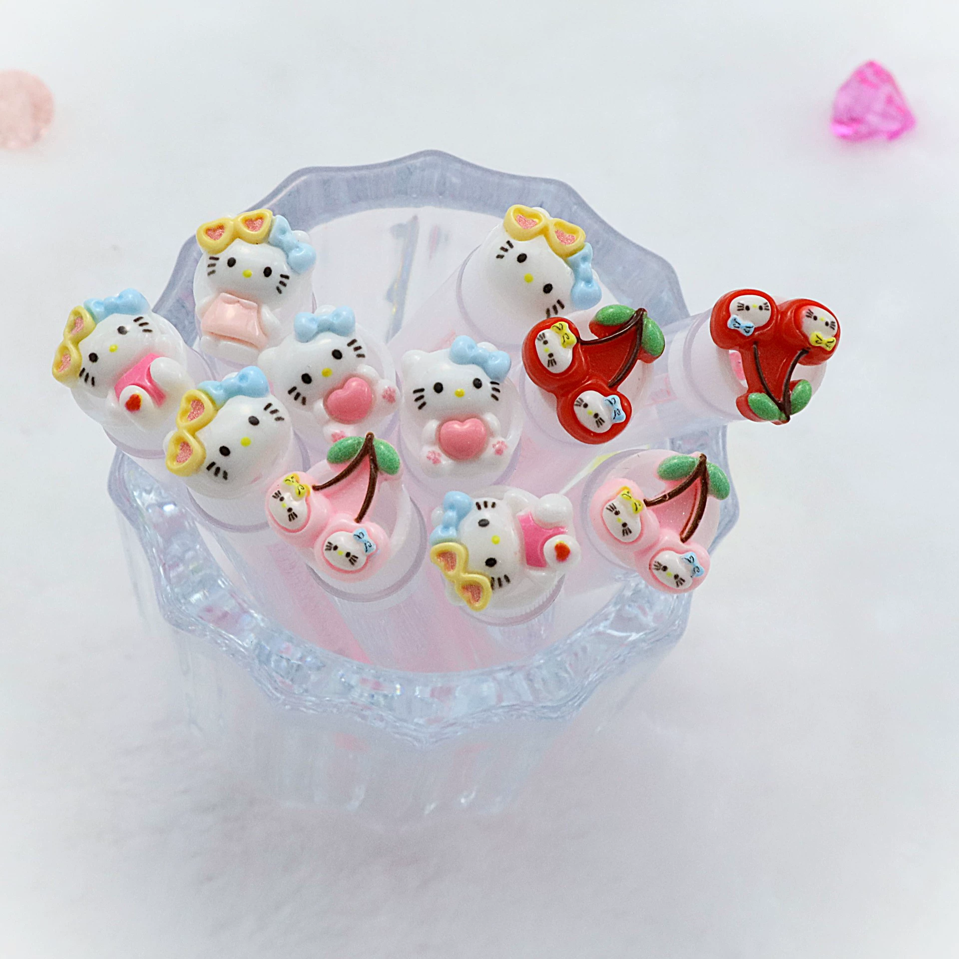 Eyelash Brush (Hello Kitty) Cartoon Mascara Wand, 11.3 cm, assorted character toppers