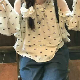 法式可爱甜美蝴蝶结印花露肩挂脖衬衫少女感减龄宽松小衫衬衣上衣