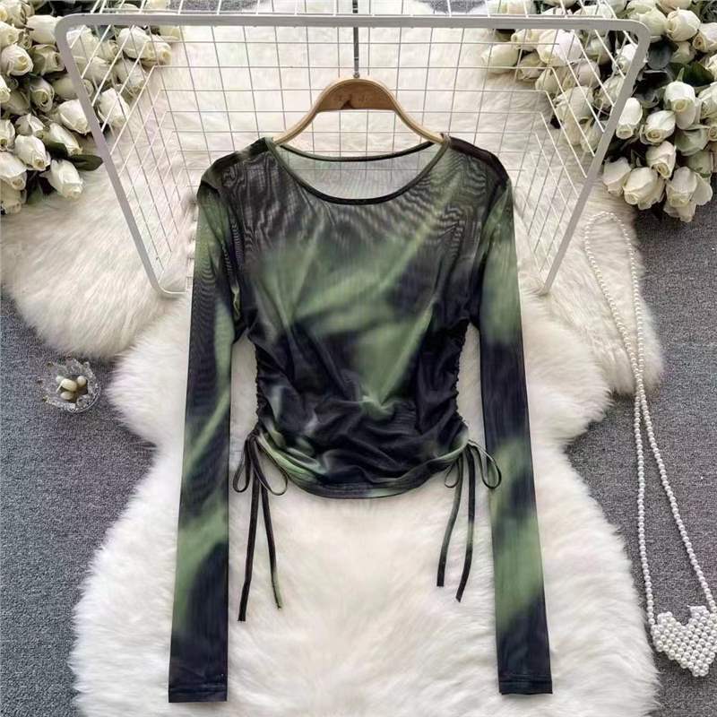 Black -to -green top