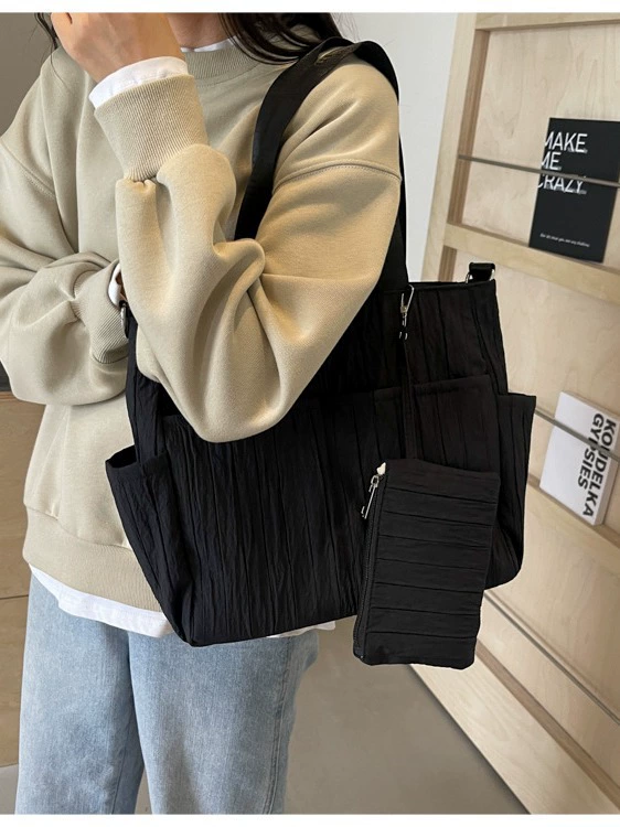 Capacious shopping bag, shoulder bag, one-shoulder bag