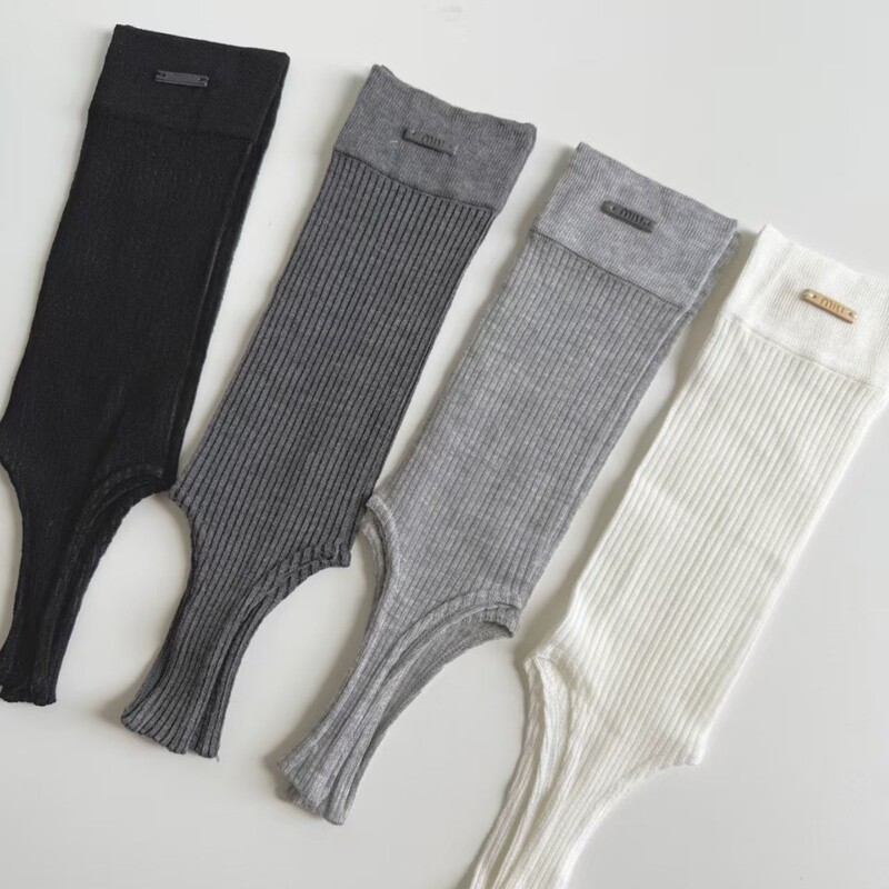 M Brand Thin Footed Socks with Leather Label, Half Socks, Slouch Socks, Casual Sports Trend Socks, Double Needle Ribbed Socks