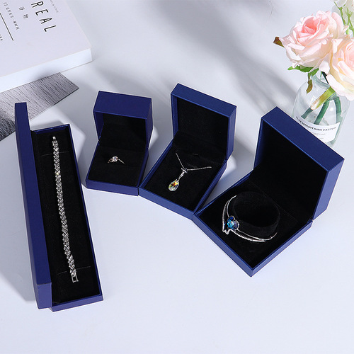 Filled leather paper jewelry packaging box, ring pair, necklace box, bracelet, bracelet box, jewelry storage gift box wholesale
