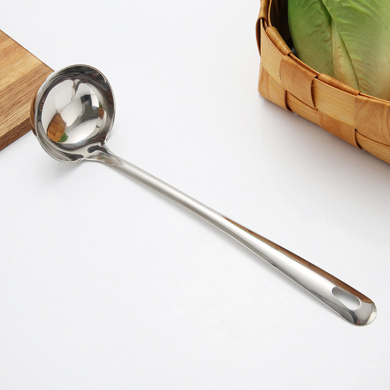 Cuchara de olla caliente, cuchara de acero inoxidable de mango largo engrosado, colador, vajilla de cocina, cuchara de sopa y papilla, juego de mango largo al por mayor