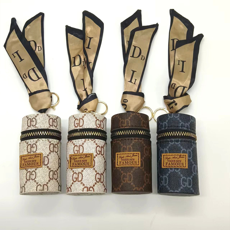 European and American Style Letter-Shaped Cylindrical Key Bag, Mini, Compact, Portable Zipper Keychain Pendant, Lightweight, Durable, and High-End European and American Style Letter-Shaped Cylindrical Key Bag, Mini, Compact, Portable Zipper Keychain Pendant, Lightweight, Durable, and High-End