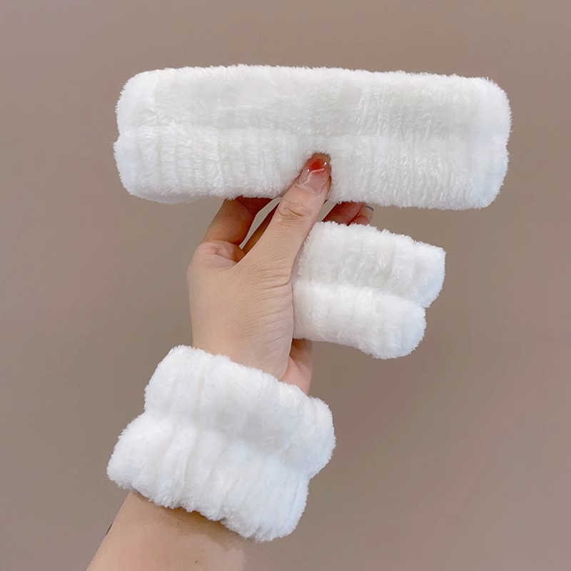 Otoño e invierno cara lavado muñeca correa brazalete a prueba de humedad sudor-absorbente sudor-limpieza lavado a prueba de salpicaduras artefacto de agua lindo protector de muñeca de felpa para las mujeres