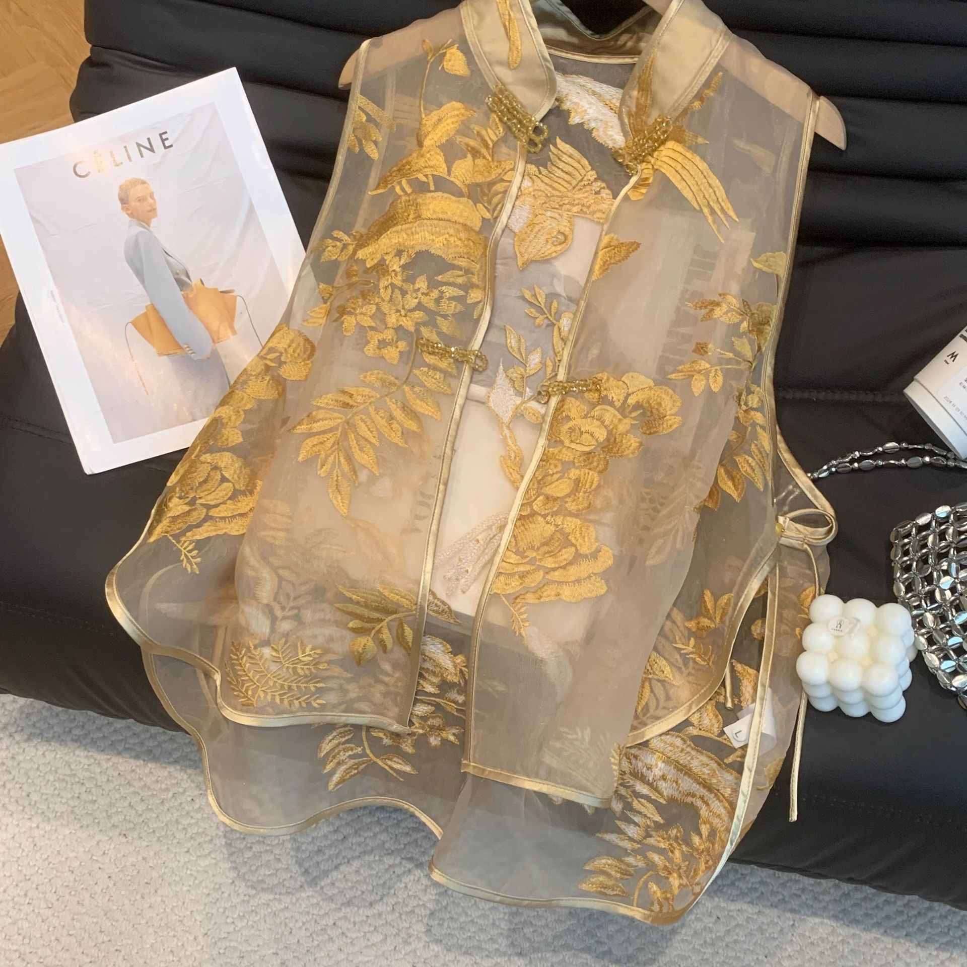 High-End European Goods 2025 Summer New Style Stand-Up Collar Retro New Chinoiserie Disc Button Embroider Thin Vest Women's Short Top