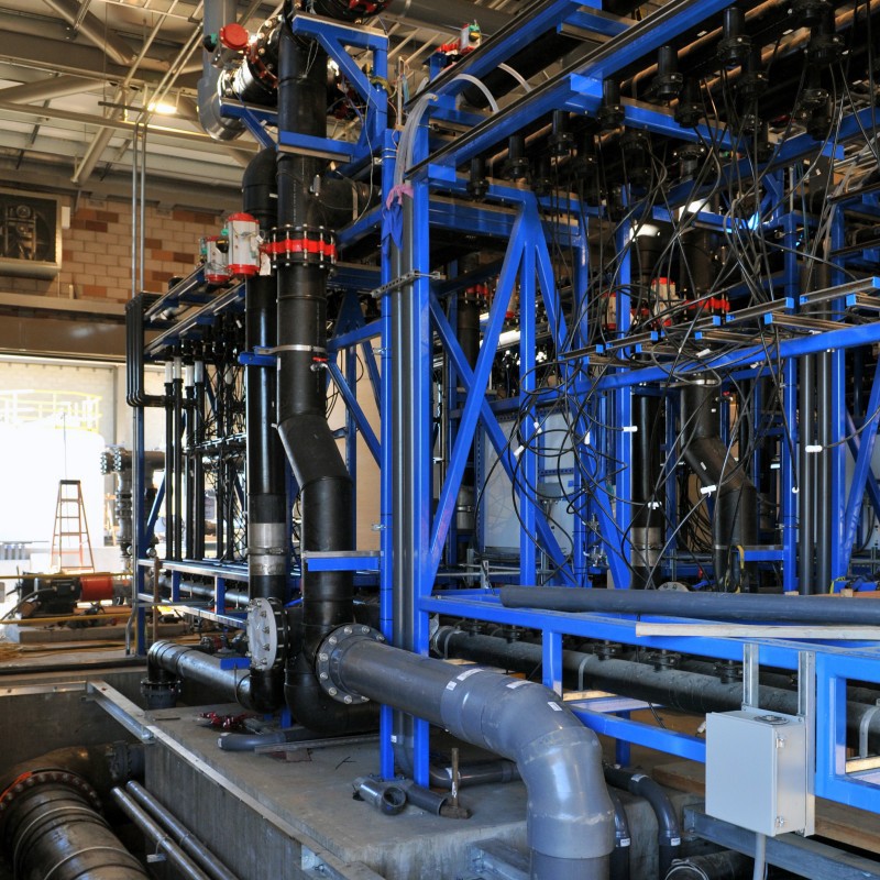 CF-S5抗硫防腐阻锈剂，施工简单方便， 对表面的处理要求不高。