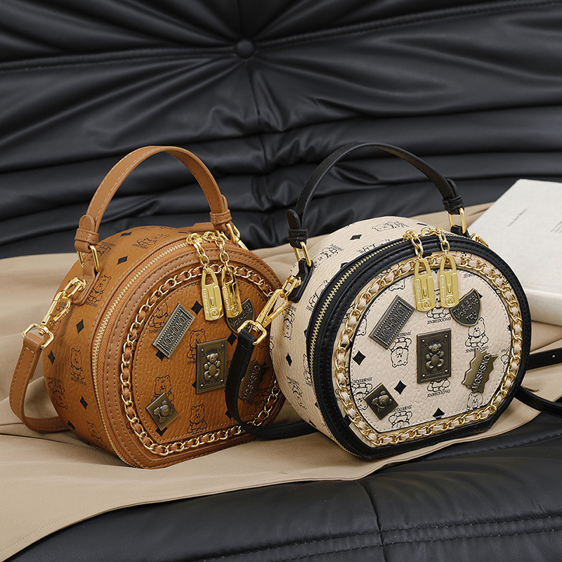 High-quality, niche-style badge bag for women, 2026 new collection, elegant and fashionable Korean-style versatile shoulder bag/crossbody bag High-quality, niche-style badge bag for women, 2026 new collection, elegant and fashionable Korean-style versatile shoulder bag/crossbody bag