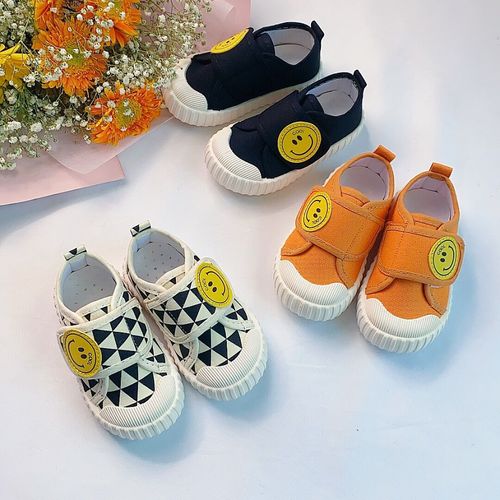 儿童帆布鞋2024年春季新款韩版笑脸休闲女童宝宝鞋0至5岁日常舒适