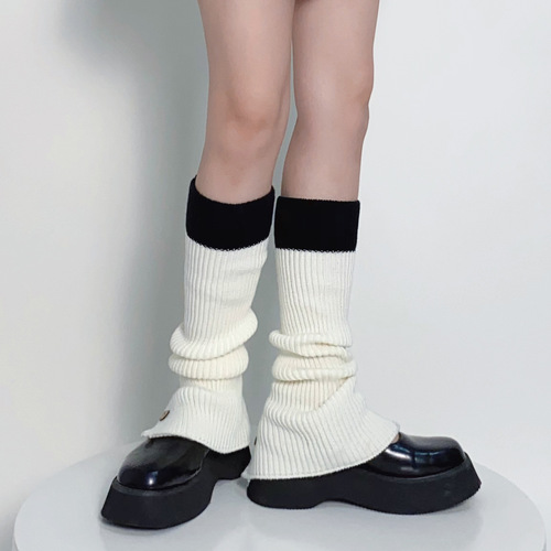 Autumn and winter knitted wool contrast color leg covers, versatile and slimming, button horns, color matching socks, hot girl subculture pile socks
