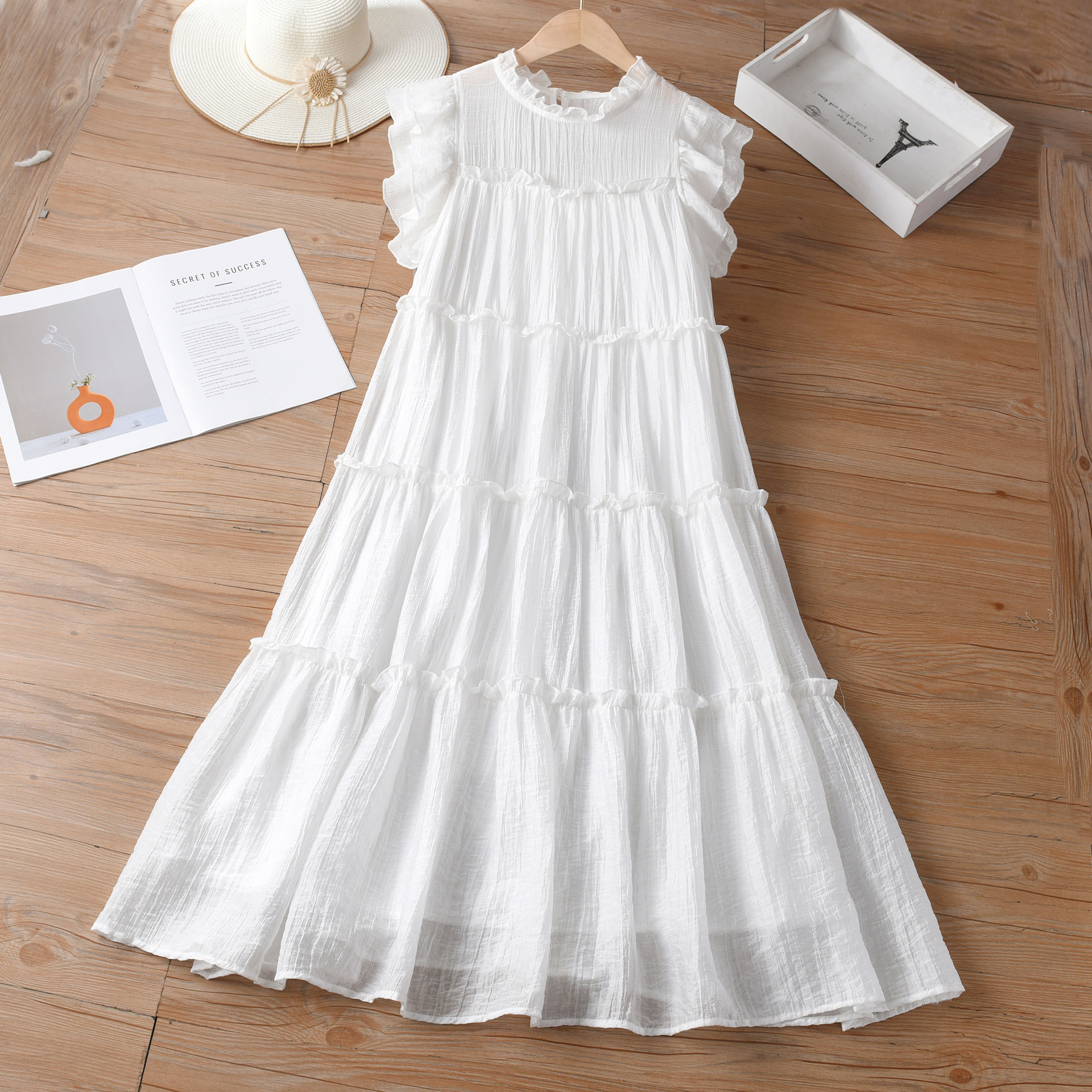 特价法式小香风飞袖白色连衣裙女夏季甜美木耳边减龄天丝公主裙