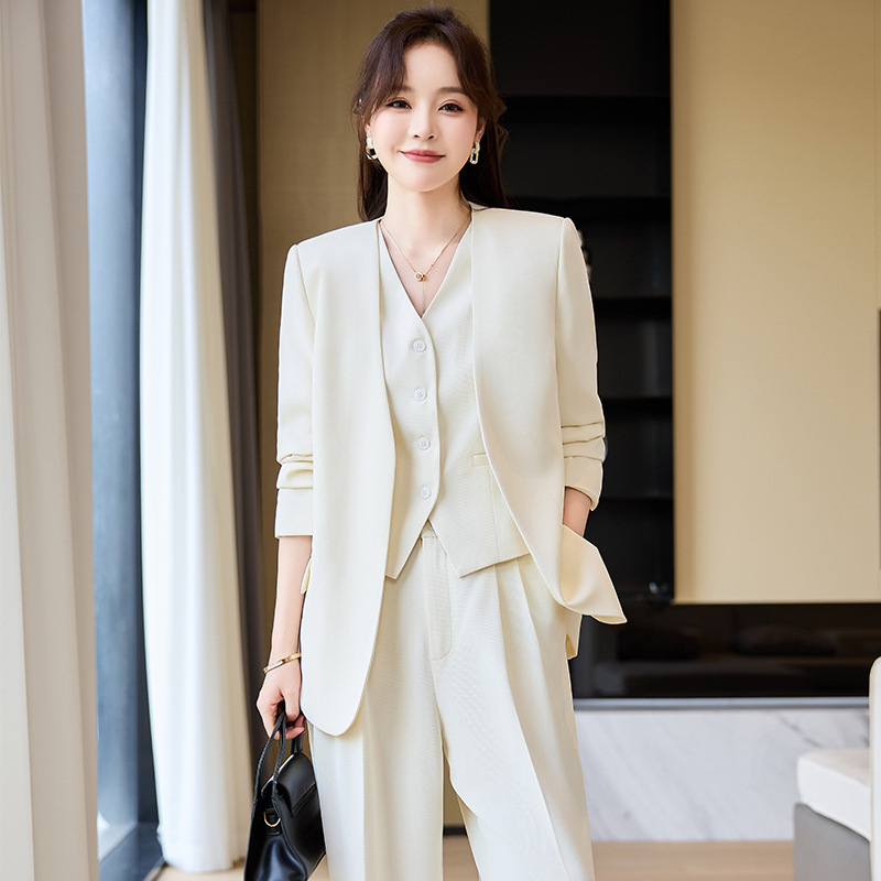 White Professional Suit Female Temperament Capable and Sa Suit Casual Slimming Suit Vest Trousers Three-Piece Suit