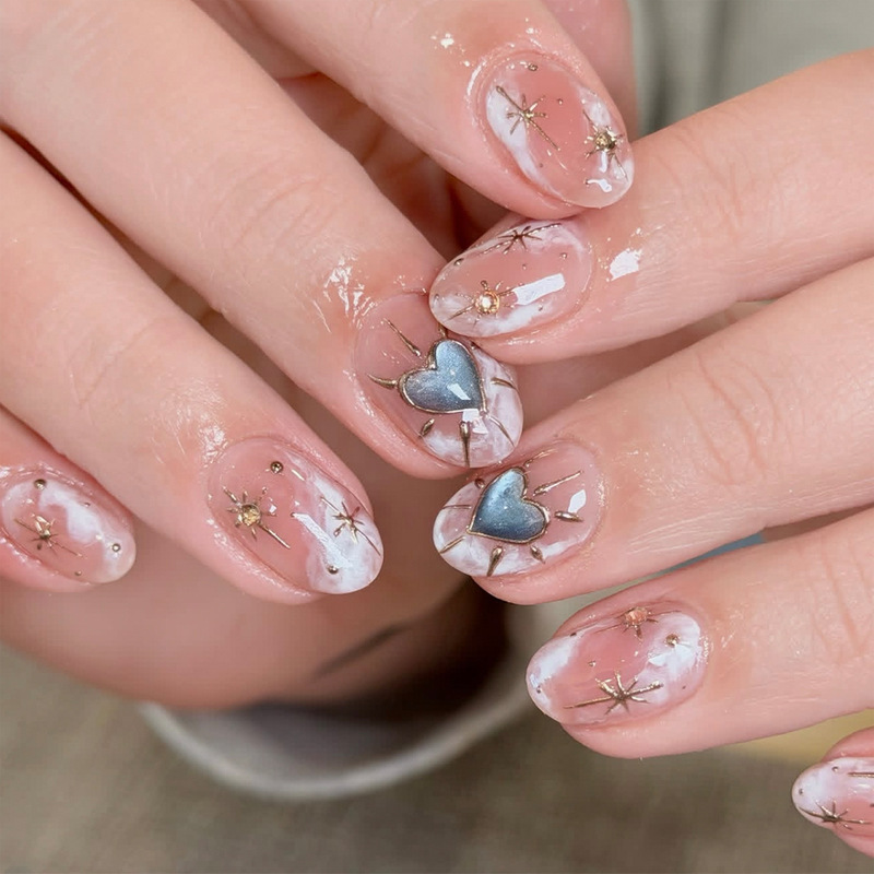 Sweet and trendy Instagram-style press-on nails, popular for cross-border sales, featuring heart-shaped designs and gradient color effects, available for wholesale Sweet and trendy Instagram-style press-on nails, popular for cross-border sales, featuring heart-shaped designs and gradient color effects, available for wholesale