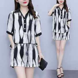 大码衬衫短裤套装女时髦条纹垂感妈妈夏装洋气减龄显瘦两件套女装