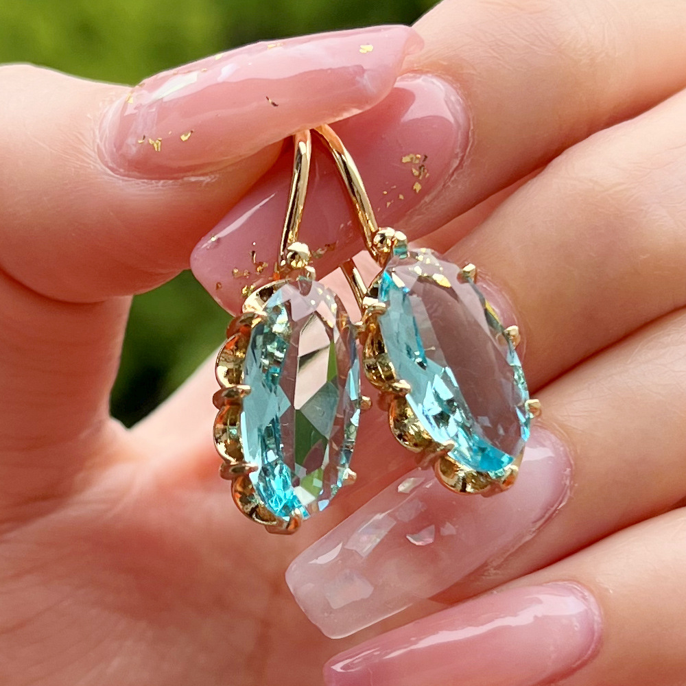 1 Pair Glam Luxurious Geometric Inlay Copper Artificial Gemstones Drop Earrings display picture 1