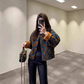 立体花朵圆领小众设计感2025秋冬新款韩版洋气减龄短款棉服女外套