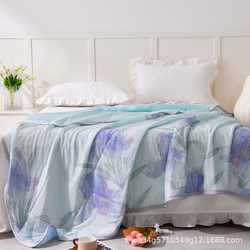 Mother and Child Class A toilet water cool silk summer quilt summer air-conditioned room thin quilt gift box will sell activity gift quilt