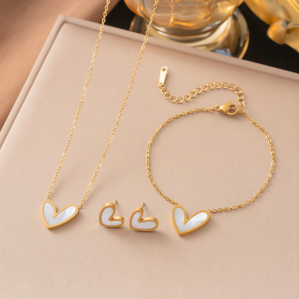 2026 New Model Light Luxury Niche Design White Asymmetrical Heart Necklace Elegant Titanium Steel Clavicle Chain Jewelry Set