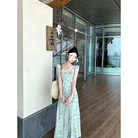 甜美小飞袖碎花裙温柔风连衣裙女夏季小众气质修身荷叶边a字长裙