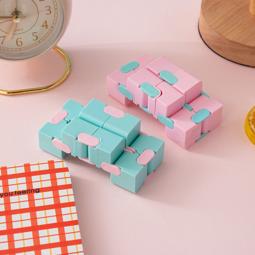 Infinite Rubik's Cube Creative Macaron Color Pocket Flip Cube Second-Level Rubik's Cube Decompression and Decompression Educational Toy