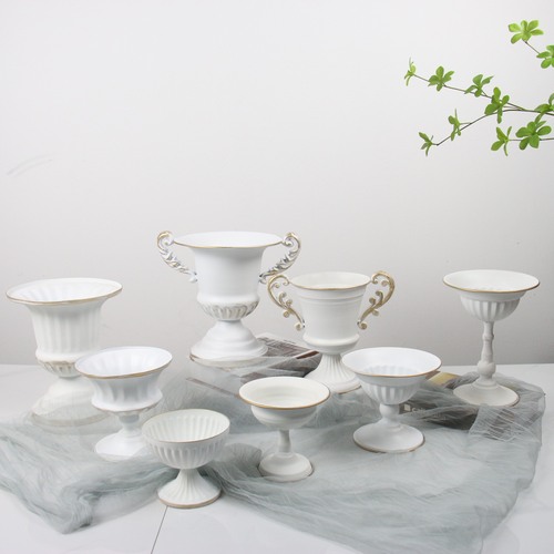 European retro white high-footed flower pots, artificial flowers, metal flower pots, wedding props, dried flower vases, small flower ornaments