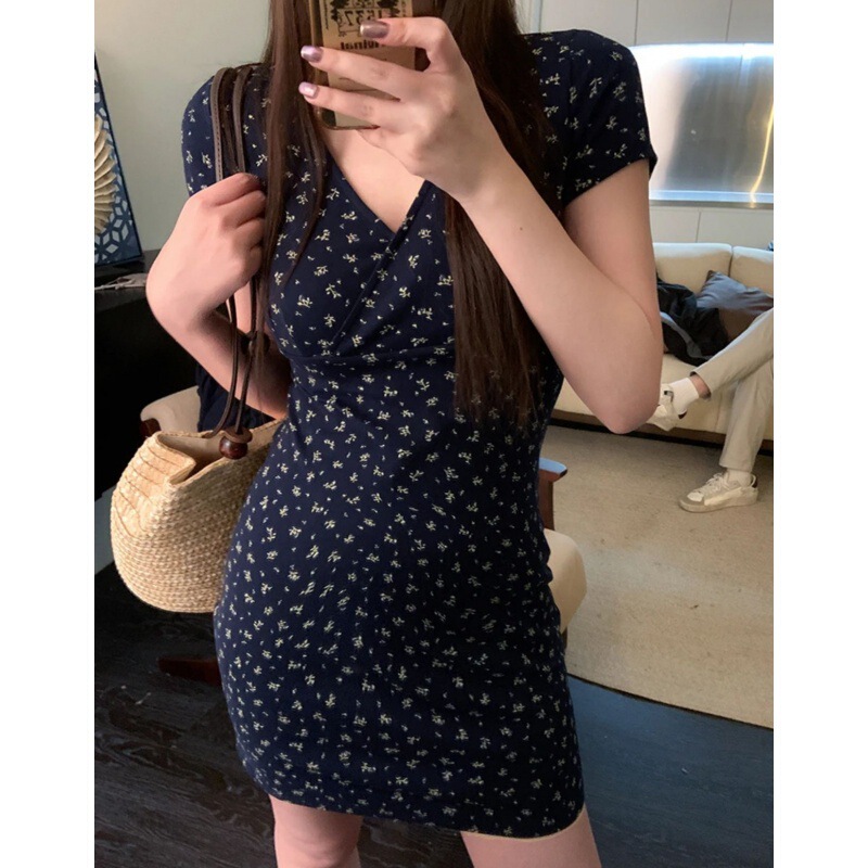 Xizang Blue Floral V-neck Dress Women's Summer New Waisted Slim-Fit Short Sleeve Long Short Hip Dress