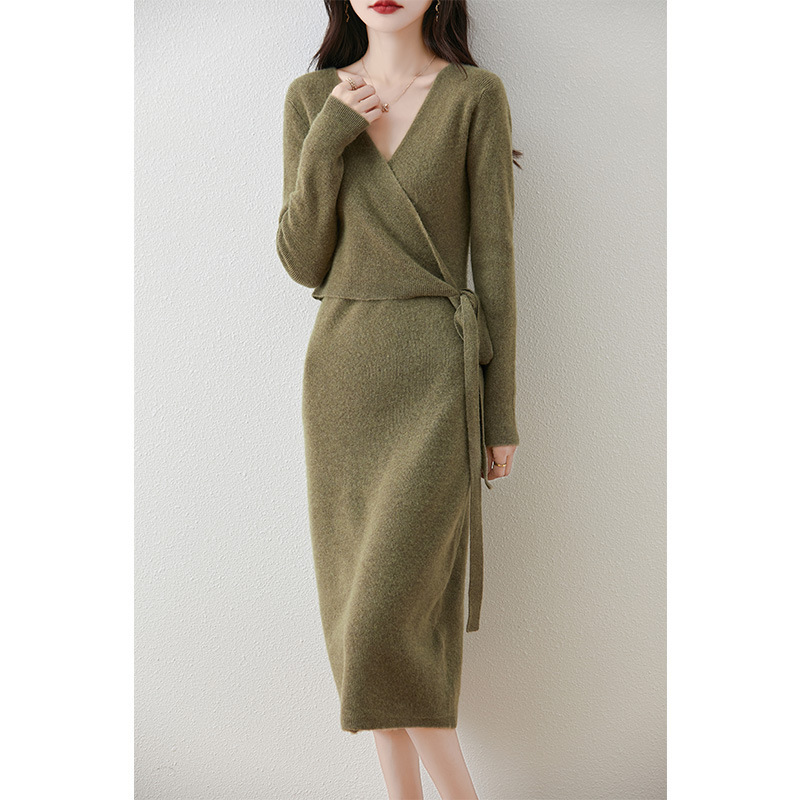 2024 Autumn and Winter New Entry Light Luxury Pure Wool dress Crossed Collar Waist Lace Base Dress Slimming Knitted Dress