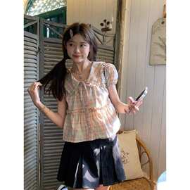 甜美设计感宽松格纹娃娃领衬衫女装2024早春复古小众显瘦短袖上衣