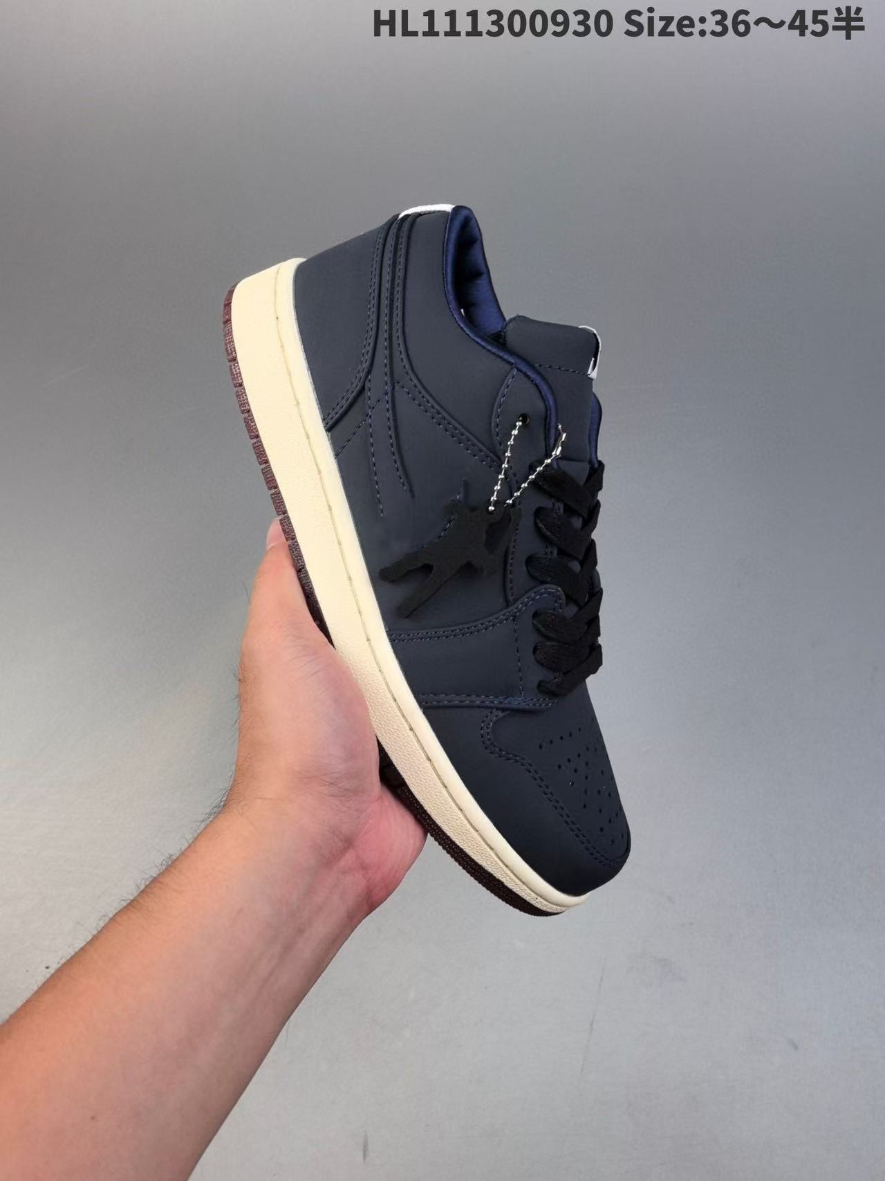 Zapatos Putian aj1 Barb relámpago de corte bajo Black Warrior Fujiwara Hirojo 1 Zapatillas deportivas de baloncesto para hombres y mujeres