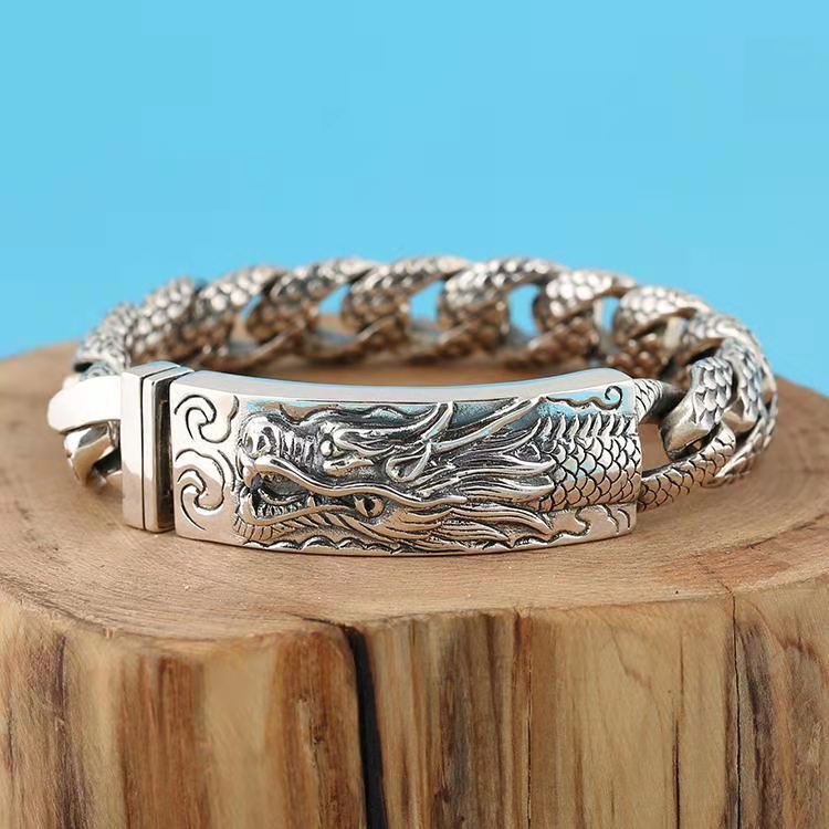 Amazon popular fashion brand chain jewelry retro personality domineering dragon pattern men's bracelet carved faucet silver chain Amazon popular fashion brand chain jewelry retro personality domineering dragon pattern men's bracelet carved faucet silver chain