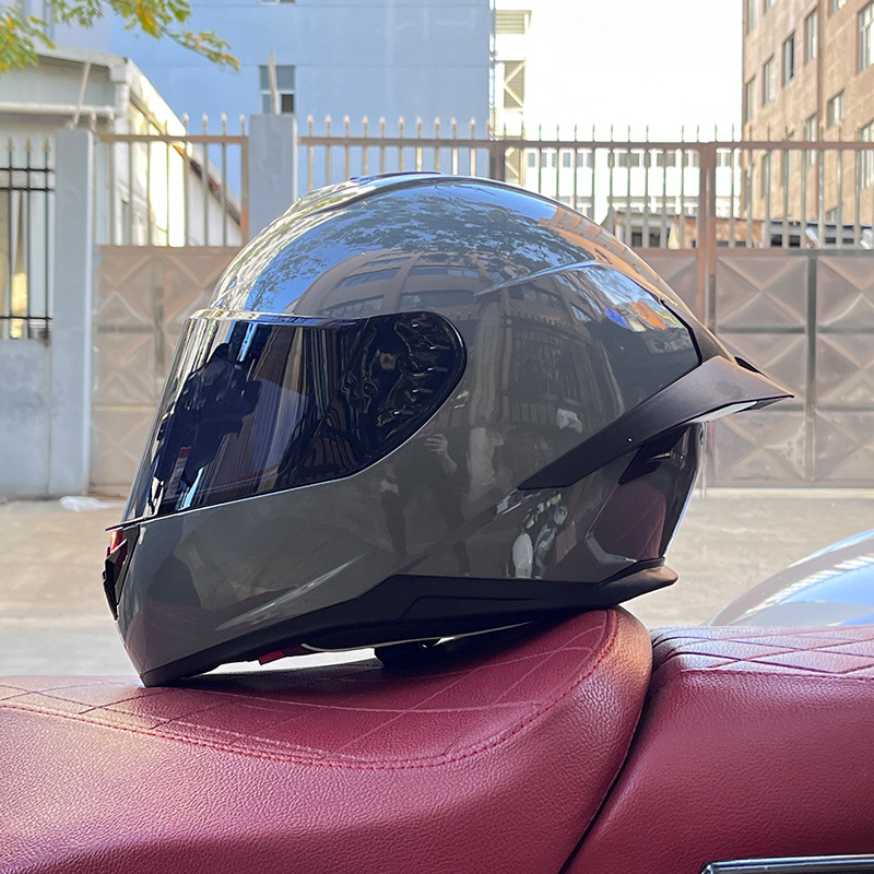 Casco de motocicleta Orz para hombres y mujeres, casco integral de verano con gran alerón trasero para todas las estaciones, certificado por DOT, transfronterizo.