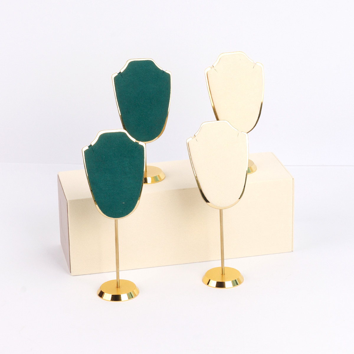 ά�ظߵ������޲�����չʾ���鱦���μ���Ʒ�������ɰڼ���������